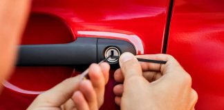 Изучение возможностей разблокировки автомобиля