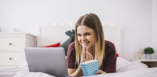 Каковы преимущества просмотра сериалов через интернет