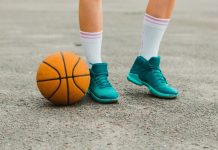 Мужские баскетбольные кроссовки: как выбрать идеальную пару для игры и стиля