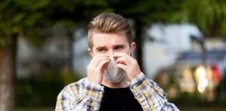 Как устранить запах из септика: причины и решения