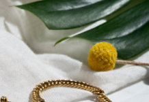 Как ухаживать за женским золотым колье, чтобы сохранить первозданный блеск